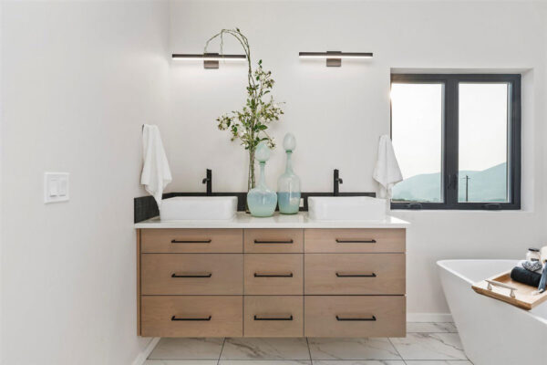 furnished master bathroom